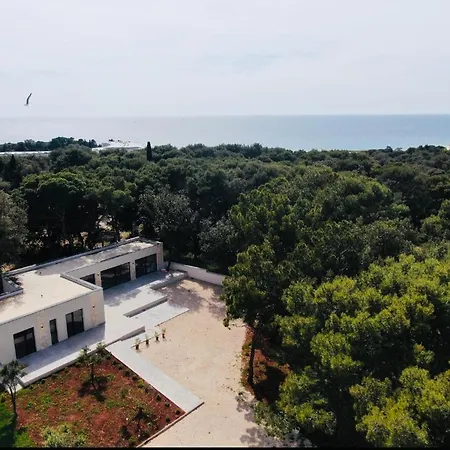 Valsavie Villa